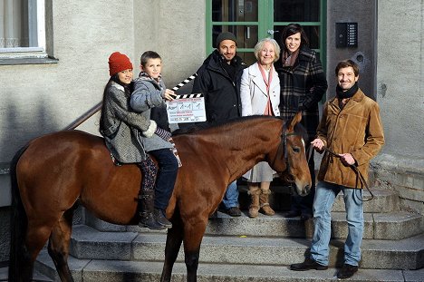 Nataša Paunović, Enzo Gaier, Hüseyin Tabak, Nora Tschirner, Bibiana Zeller, Andreas Kiendl - Kůň na balkóně - Z natáčení