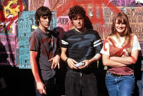 Joaquin Phoenix, Casey Affleck, Alison Folland