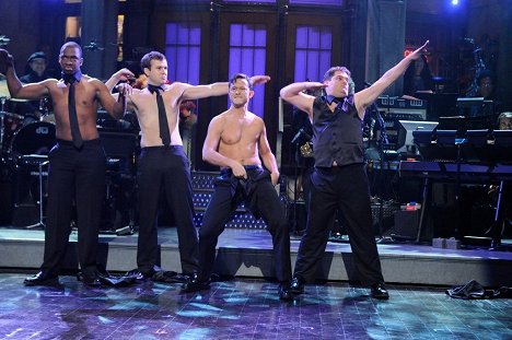 Jay Pharoah, Taran Killam, Joseph Gordon-Levitt, Bobby Moynihan