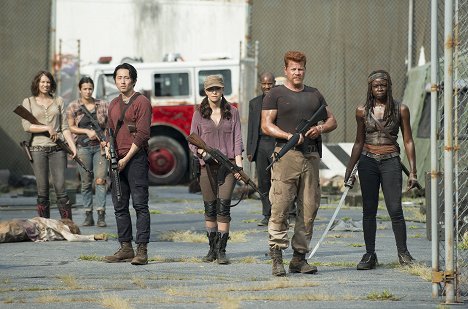 Lauren Cohan, Alanna Masterson, Steven Yeun, Christian Serratos, Michael Cudlitz, Danai Gurira