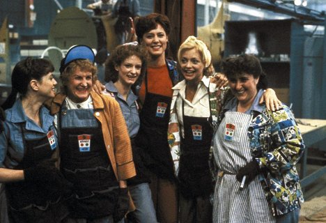 Holly Hunter, Lisa Pelikan, Christine Lahti, Goldie Hawn, Susan Peretz