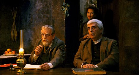 Michael Lonsdale, Claudia Cardinale, Luís Miguel Cintra - Gebo and the Shadow - Photos