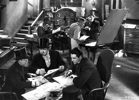 Donald Meek, Edward Arnold, Cary Grant, Jack Oakie - The Toast of New York - Z filmu