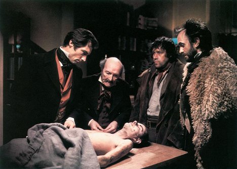 Timothy Dalton, Paul Curran, Stephen Rea, Jonathan Pryce - Doktor a ďáblové - Z filmu