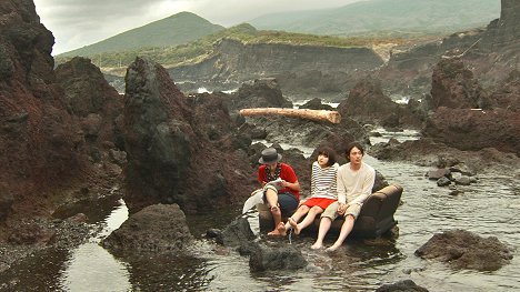 Hideo Nakaizumi, Airi Kido, Jú Saitó - Hanare Banareni - Z filmu