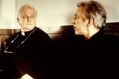 Charles Durning, Donald Sutherland - Vraždy podle růžence - Z filmu