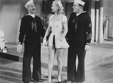 Groucho Marx, Marie Wilson, William Bendix - A Girl in Every Port - Z filmu