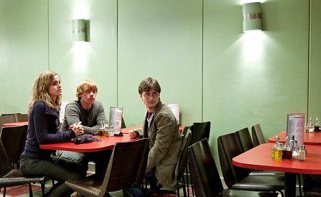Emma Watson, Rupert Grint, Daniel Radcliffe - Harry Potter a Relikvie smrti - část 1 - Z filmu