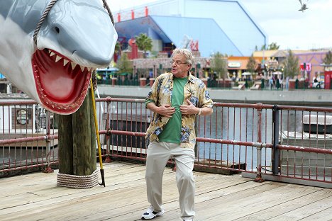 Jerry Springer - Žraločí tornádo 3 - Z filmu
