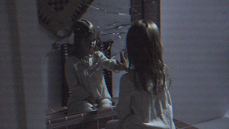 Ivy George - Paranormal Activity: The Ghost Dimension - Z filmu