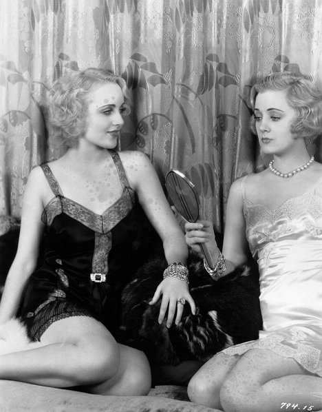 Carole Lombard, Josephine Dunn - Safety in Numbers - Z filmu