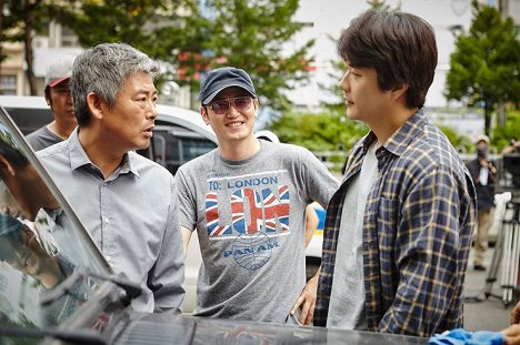 Dong-il Seong, Jeong-hoon Kim, Sang-woo Kwon - The Accidental Detective - Making of