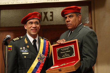 Fred Armisen, Carlos Carrasco