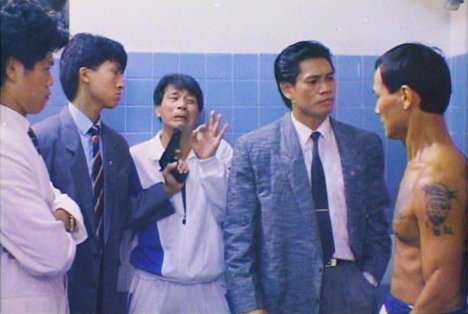 Kar-wing Lau, Phillip Ko, Michael Wai-Man Chan - Carry On Yakuza - Z filmu