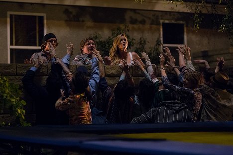 Logan Miller, Joey Morgan, Sarah Dumont - Skautův průvodce zombie apokalypsou - Z filmu