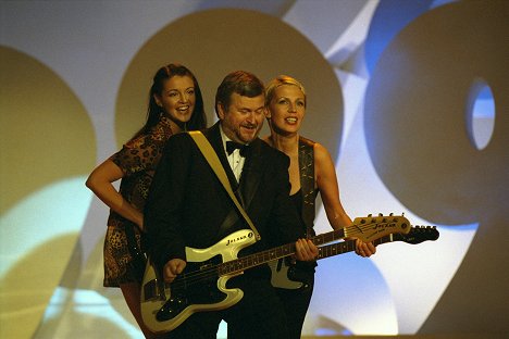 Iva Kubelková, František Ringo Čech, Kateřina Kornová - Silvestr 1998 - Z filmu
