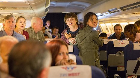 Brendan Meyer, Michelle Ang - Fear the Walking Dead: Flight 462 - Z filmu