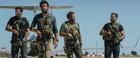 Pablo Schreiber, John Krasinski, David Denman, Dominic Fumusa - 13 hodin: Tajní vojáci z Benghází - Z filmu