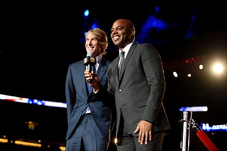 Michael Bay, Kevin Frazier