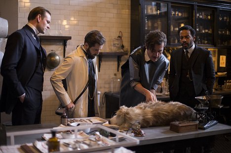 Eric Johnson, Michael Angarano, Clive Owen, André Holland