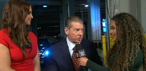 Stephanie McMahon, Vince McMahon, Joseann Offerman - WWE Royal Rumble - Z filmu