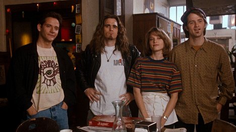 Campbell Scott, Matt Dillon, Bridget Fonda, Jim True-Frost - Mladí a slobodní - Z filmu