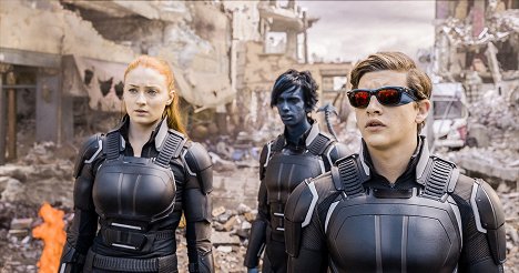 Sophie Turner, Kodi Smit-McPhee, Tye Sheridan - X-Men: Apokalypsa - Z filmu
