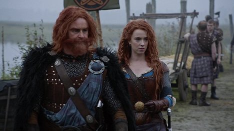 Glenn Keogh, Amy Manson - Bylo, nebylo - Medvědí král - Z filmu