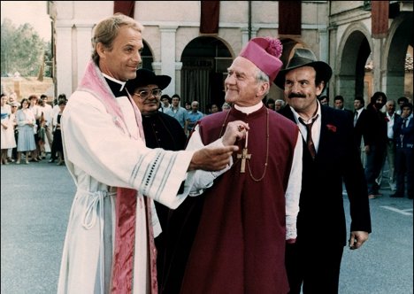 Terence Hill, Colin Blakely - Don Camillo - Z filmu