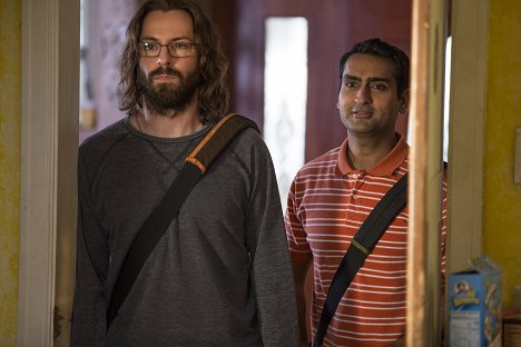 Martin Starr, Kumail Nanjiani - Silicon Valley - Two in the Box - Photos