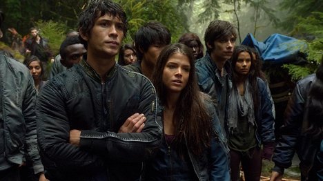 Bob Morley, Marie Avgeropoulos, Devon Bostick