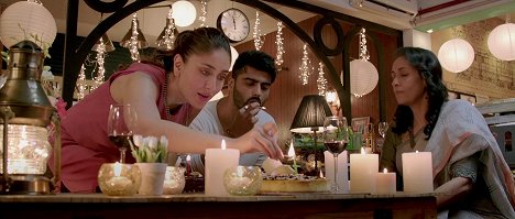 Kareena Kapoor, Arjun Kapoor, Swaroop Sampat - Ki & Ka - Z filmu