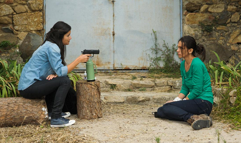 Flavie Péan, Adeline Blondieau - Sous le soleil de Saint-Tropez - Course contre la mort - Z filmu