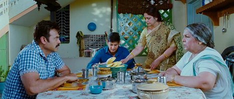 Venkatesh Daggubati, Mahesh Babu, Jayasudha, Rohini Hattangadi - Seethamma Vakitlo Sirimalle Chettu - Z filmu