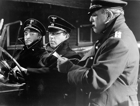 Conrad Veidt, Fred MacMurray - Above Suspicion - Z filmu