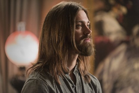 Tom Payne - The Walking Dead - Go Getters - Photos