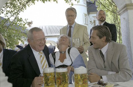 Harry Täschner, Inga Dechamps, Gerd Anthoff, Markus Boysen - V podezření - Willkommen im Club - Z filmu