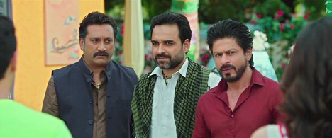 Mukesh Tiwari, Pankaj Tripathi, Shahrukh Khan - Dilwale - Z filmu
