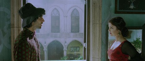 Aditya Roy Kapoor, Aishwarya Rai Bachchan - Guzaarish - Z filmu