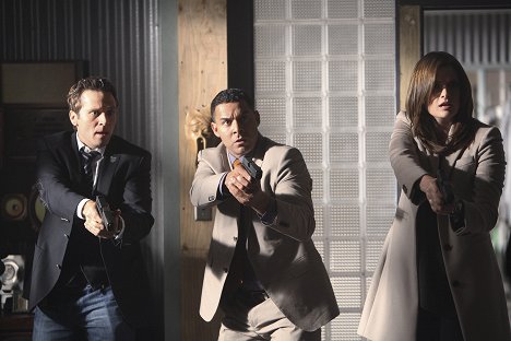 Seamus Dever, Jon Huertas, Stana Katic - Castle na zabití - Smrtelná známost - Z filmu