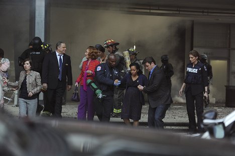 Jack Laufer, Susan Sullivan, Dawn-Lyen Gardner, Nathan Fillion, Noa Dori