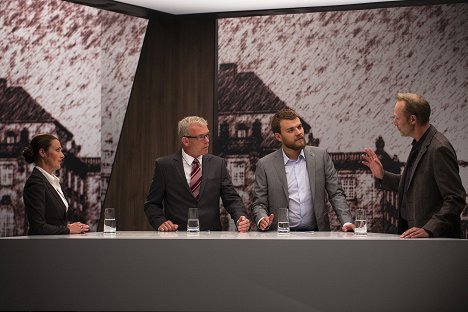 Marie Askehave, Søren Malling, Pilou Asbæk, Lars Mikkelsen - Vláda - Hříšníci minulosti - Z filmu