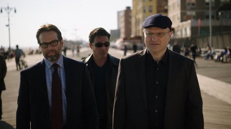 James Le Gros, David Valcin, Enrico Colantoni - Lovec zločincov - The Devil You Know - Z filmu
