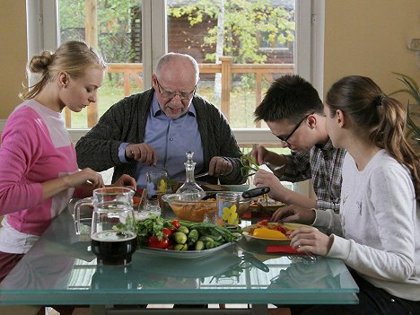 Anastasija Michajlova, Valerij Barinov, Jaroslav Žalnin, Marija Ivaščenko