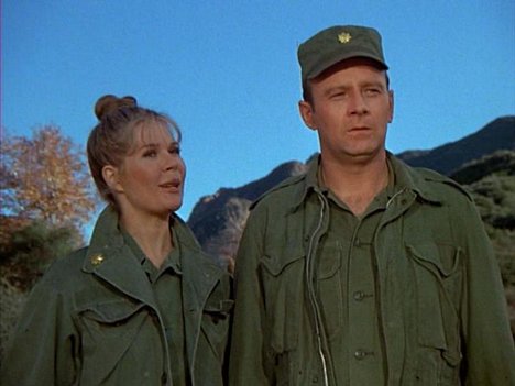 Loretta Swit, Larry Linville - M*A*S*H - Tuttle - Z filmu