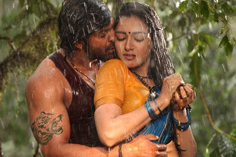 Arya, Catherine Tresa - Kadamban - Z filmu