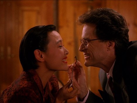 Joan Chen, Richard Beymer - Mestečko Twin Peaks - Demons - Z filmu