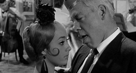 Lydia Torea, Lee Marvin - Loď bláznů - Z filmu