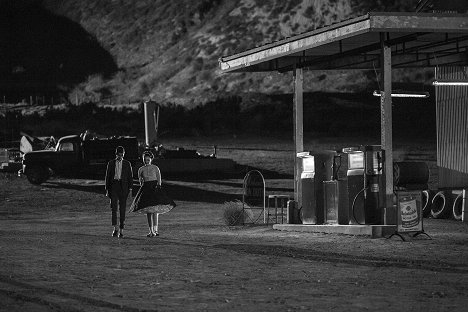 Xolo Maridueña, Tikaeni Faircrest - Mestečko Twin Peaks - Episode 8 - Z filmu