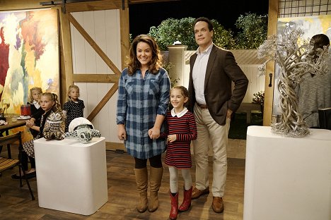 Katy Mixon, Julia Butters, Diedrich Bader